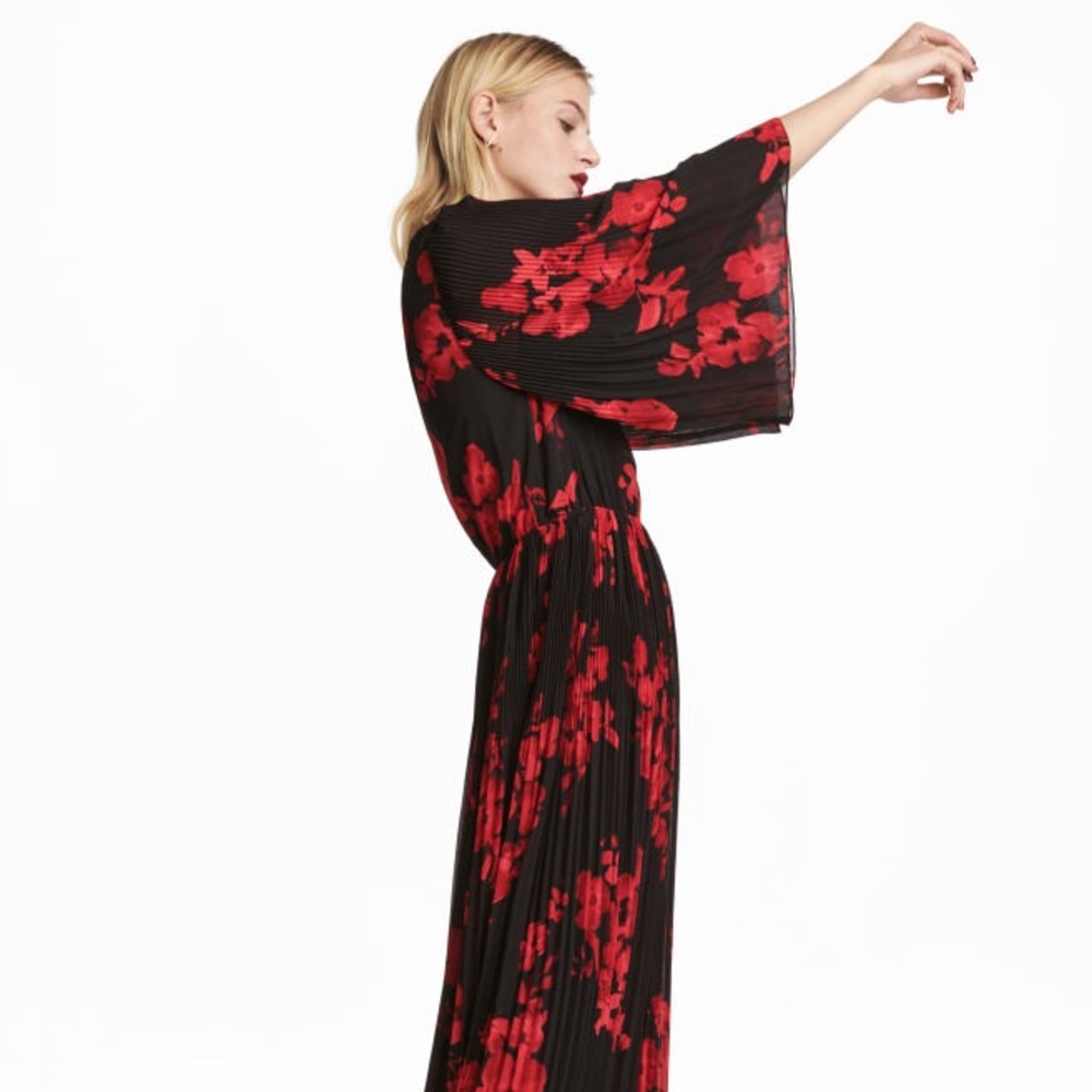 H&M’s Chiffon Floral Dress